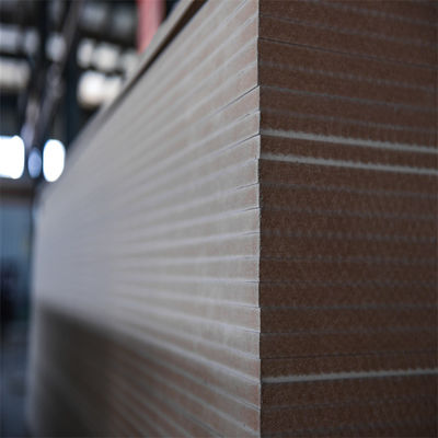 Tabla de MDF de fibra retardante de fuego de 18 mm con laminado HPL en estilo moderno para paneles de pared