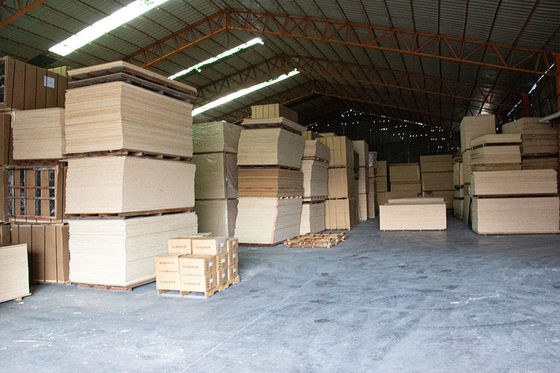 Precios de las placas de Mdf de primera clase / Grado de Mdf de primera clase / Antecedentes 6mm / 9mm / 12mm / 18mm