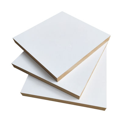 Junta de melamina de MDF de 18 mm Junta de madera resistente a la humedad pegamento de melamina de doble cara WBP/E1